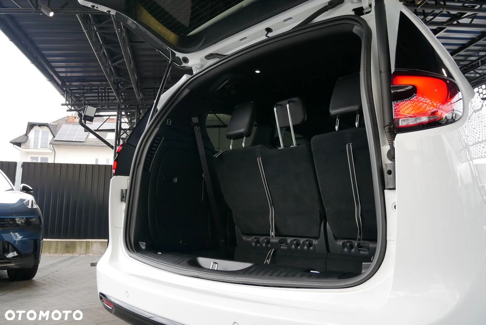 Chrysler Pacifica - 32