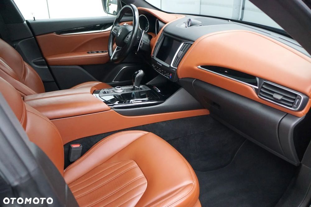 Maserati Levante S Granlusso - 20