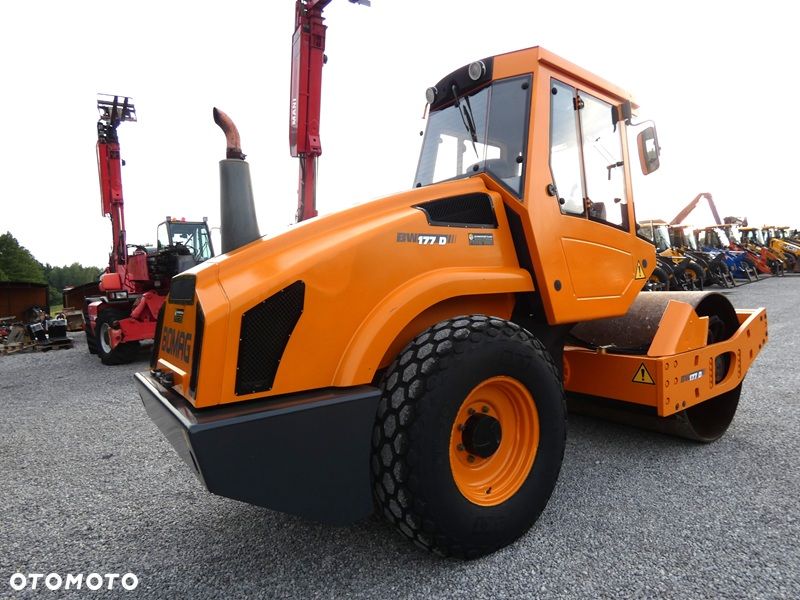 Bomag BW177D-4 / Walec Drogowy Guma - Stal / z Niemiec / 2600mtg / - 6