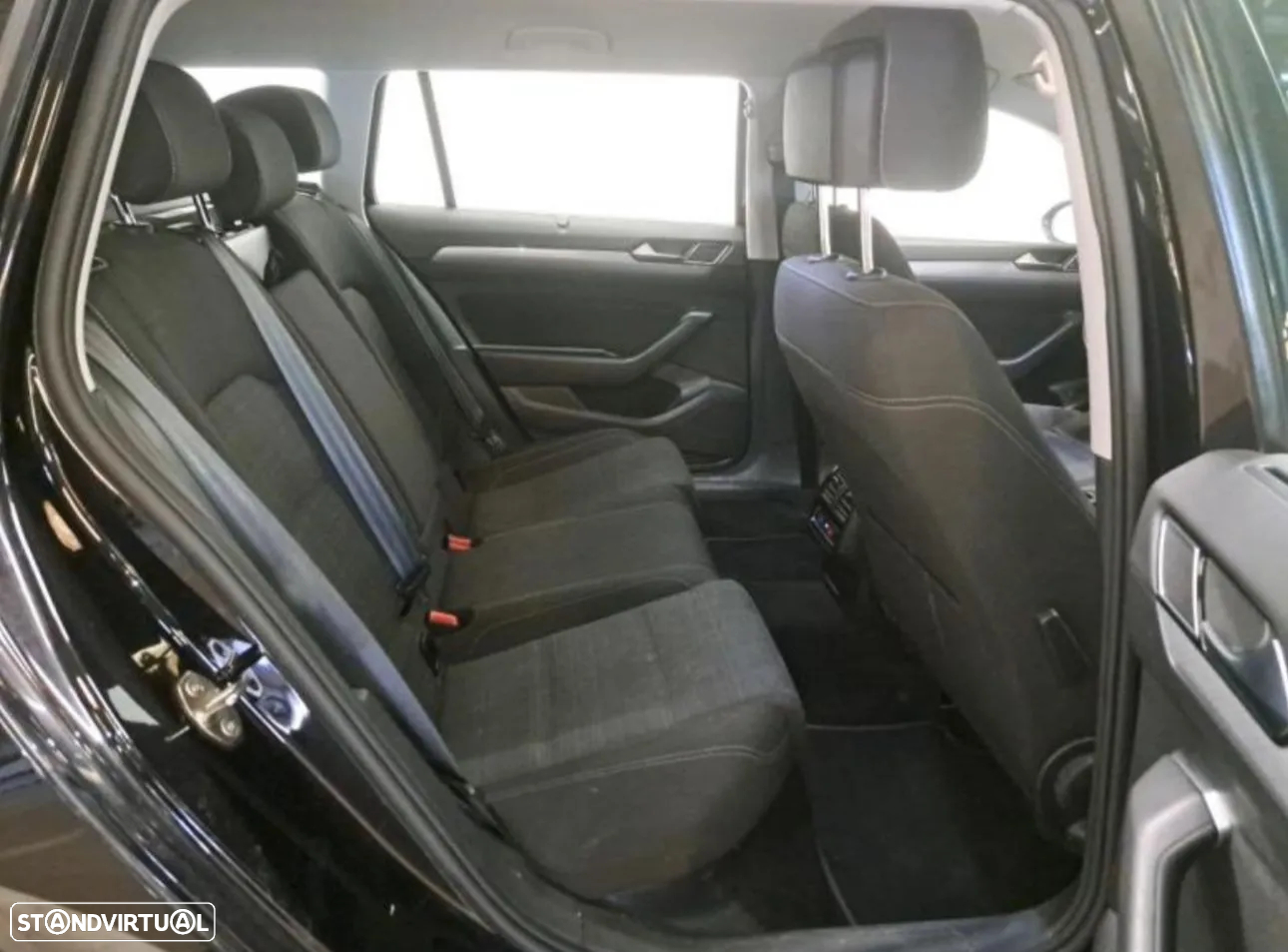 VW Passat Variant 1.6 TDI SCR DSG - 7