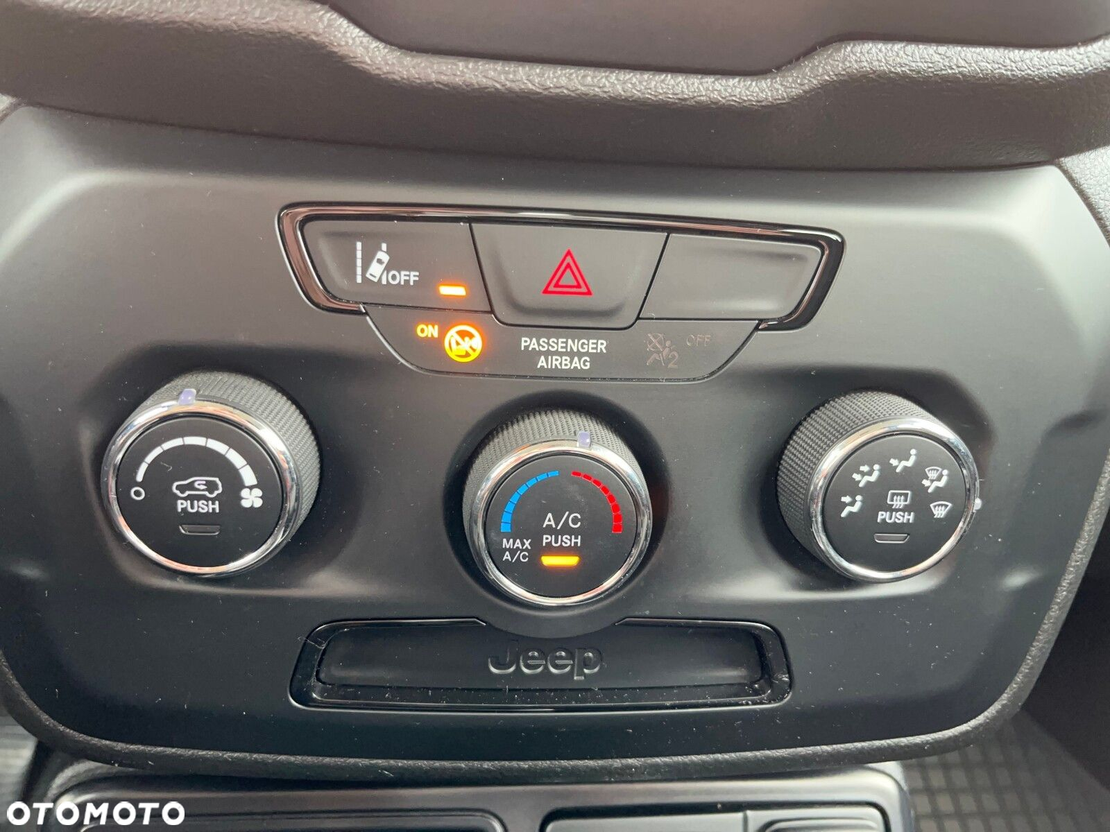 Jeep Renegade - 28