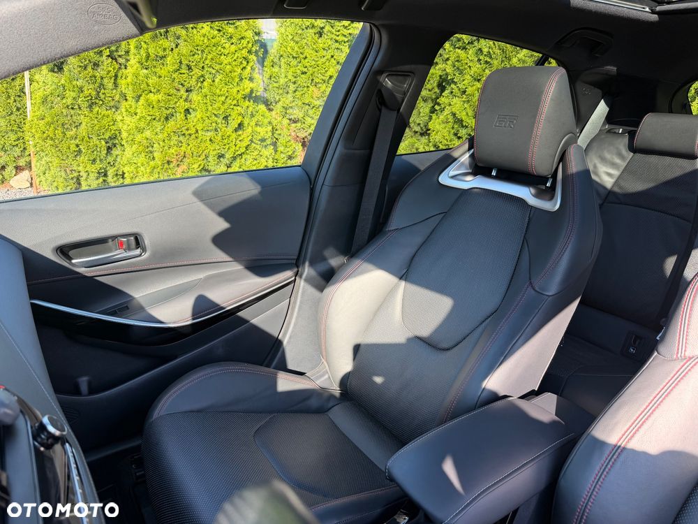 Toyota Corolla 2.0 Hybrid GR Sport - 28