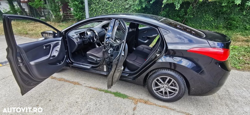 Hyundai Elantra 1.6 MPi - 3