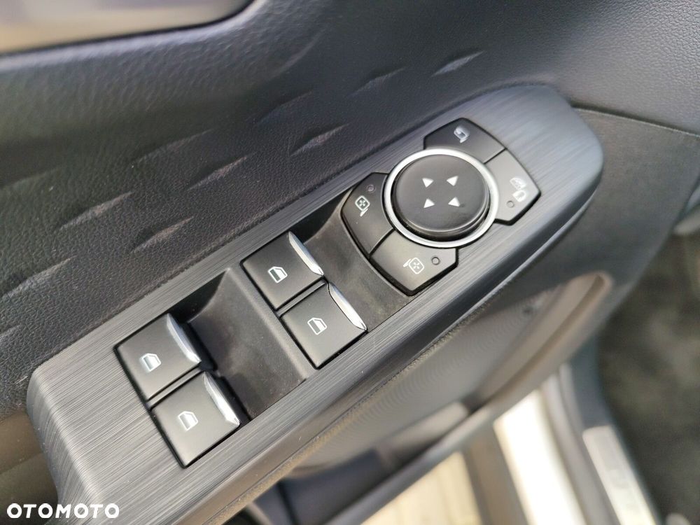 Ford Kuga - 11