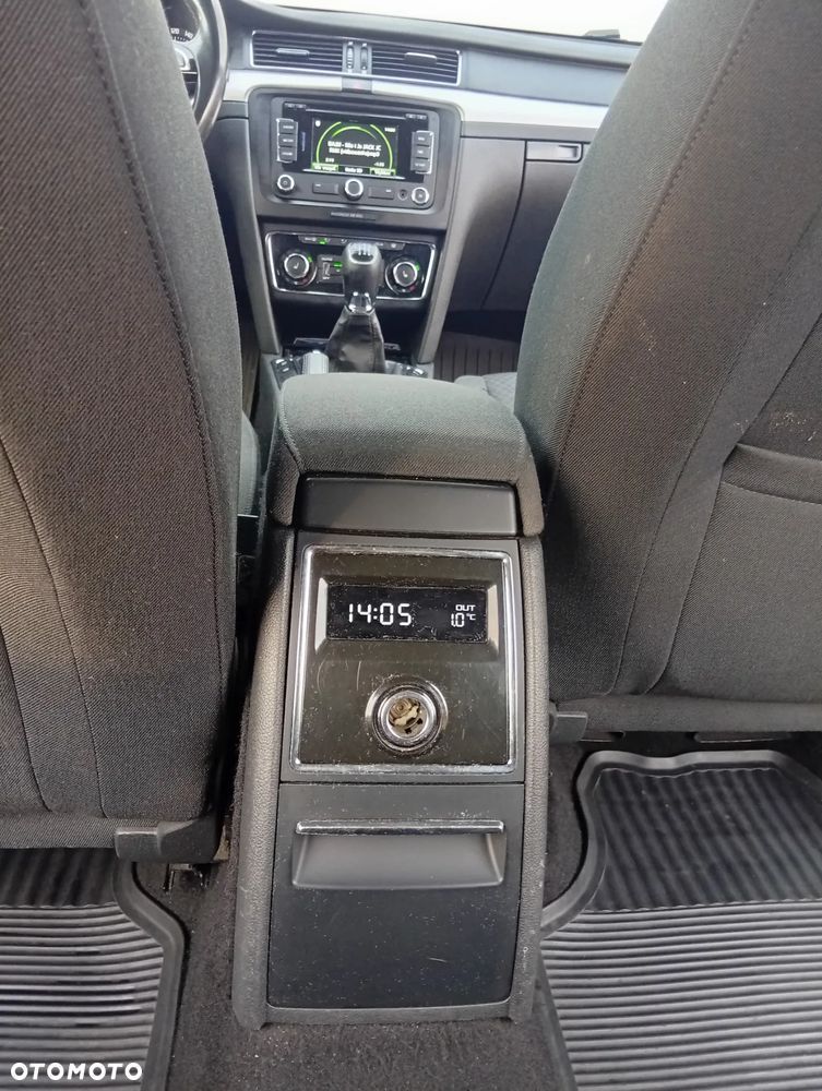Skoda Superb 2.0 TDI Active - 14