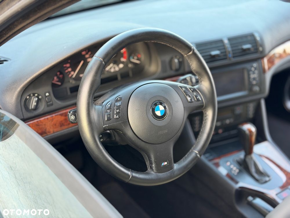 BMW Seria 5 - 32