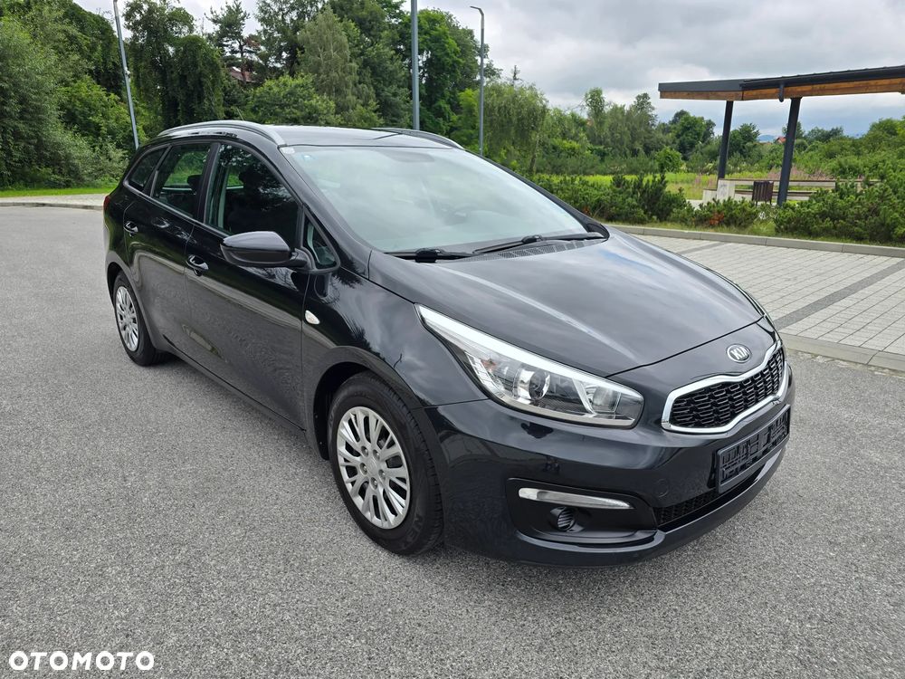 Kia Ceed 1.4 CRDi 90 Vision - 30