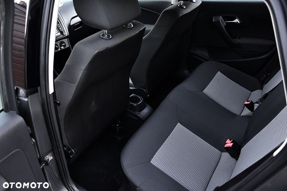 Volkswagen Polo 1.4 16V Comfortline - 32