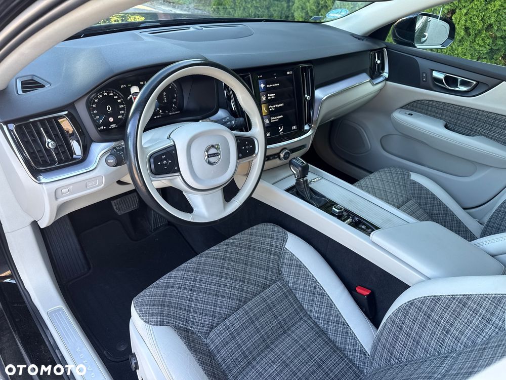 Volvo V60 D3 Geartronic Momentum Core - 16