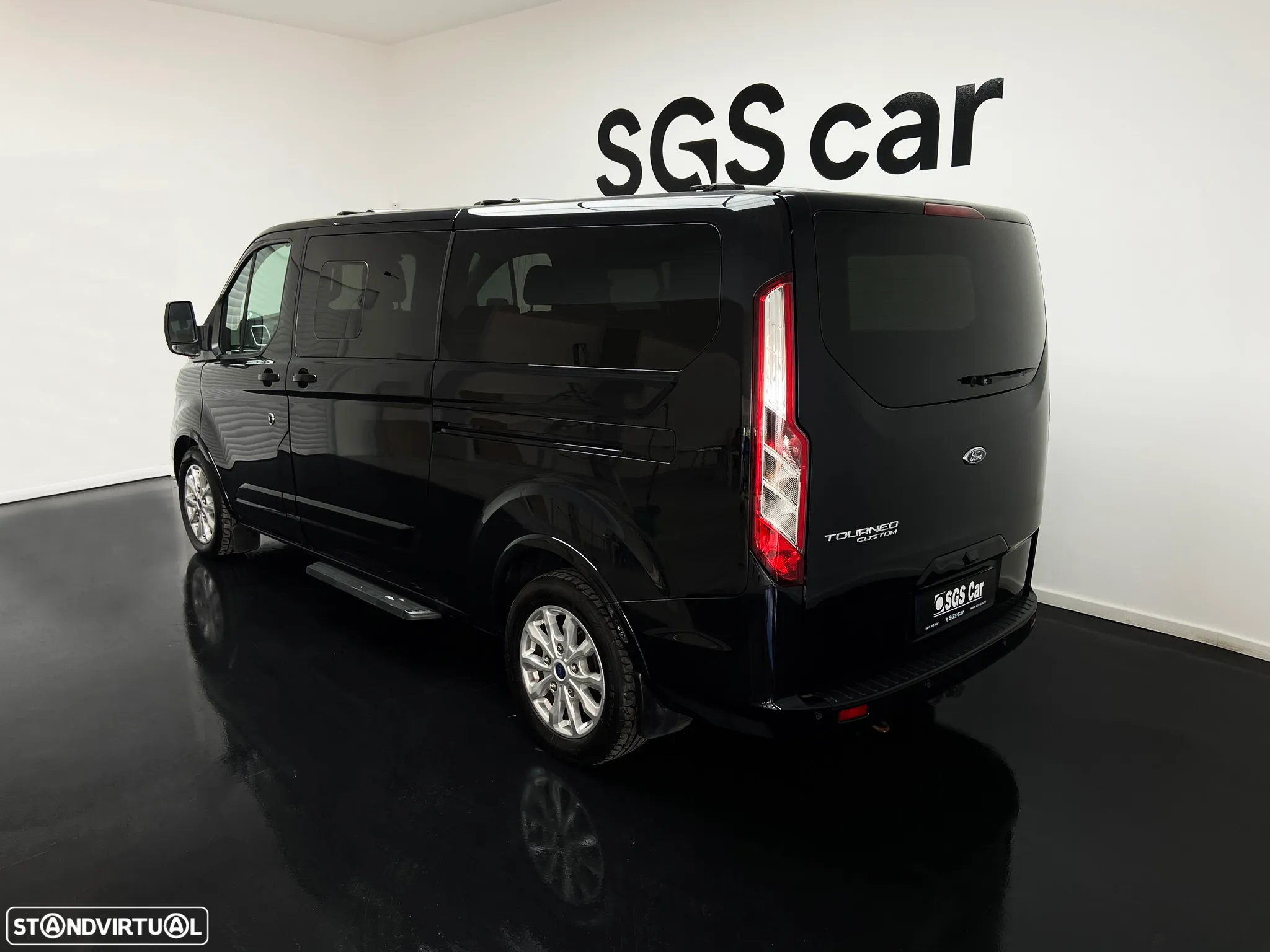Ford Tourneo Custom - 3