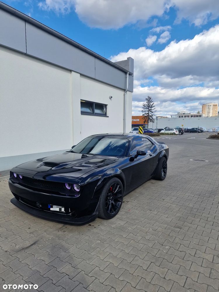 Dodge Challenger 6.4 Scat Pack - 12