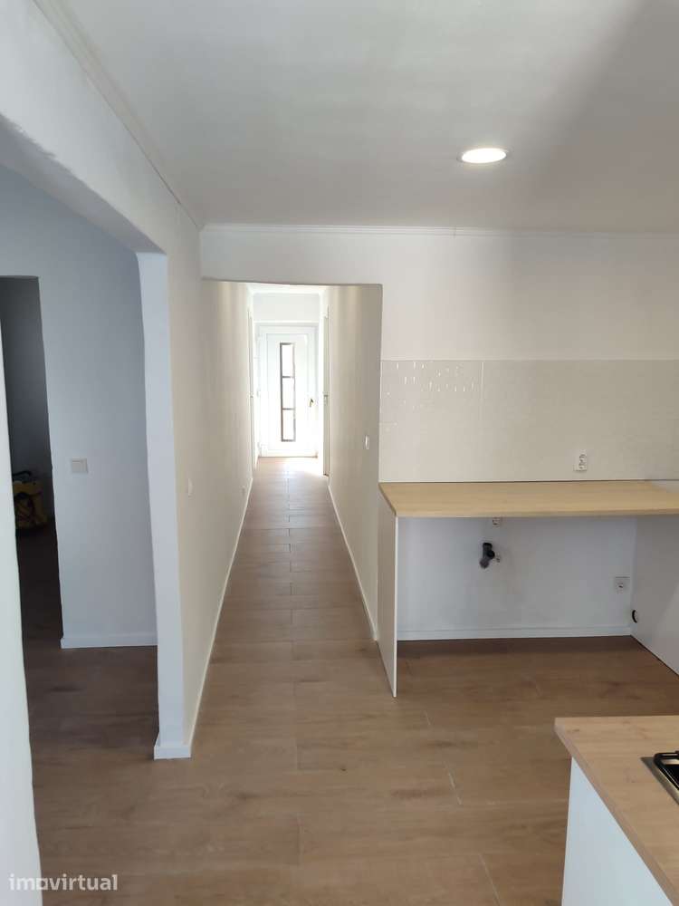 Moradia T2+1 totalmente remodelada, em Alcains - Grande imagem: 5/11