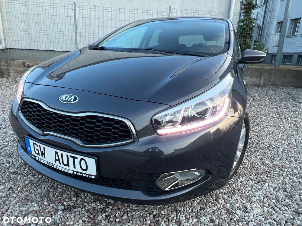 Kia Ceed 1.4 CVVT Dream Team Edition - 6