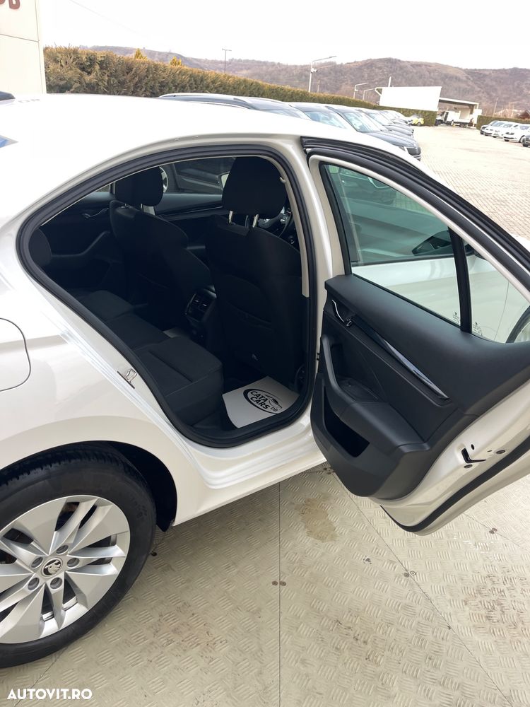 Skoda Octavia 2.0 TDI Ambition - 25