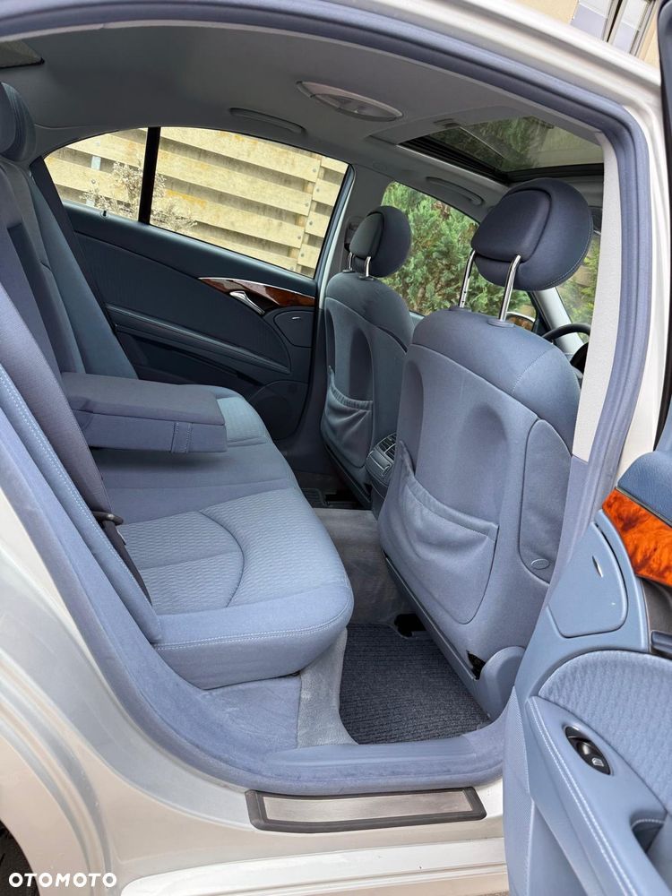 Mercedes-Benz Klasa E 200 Kompressor Elegance - 39
