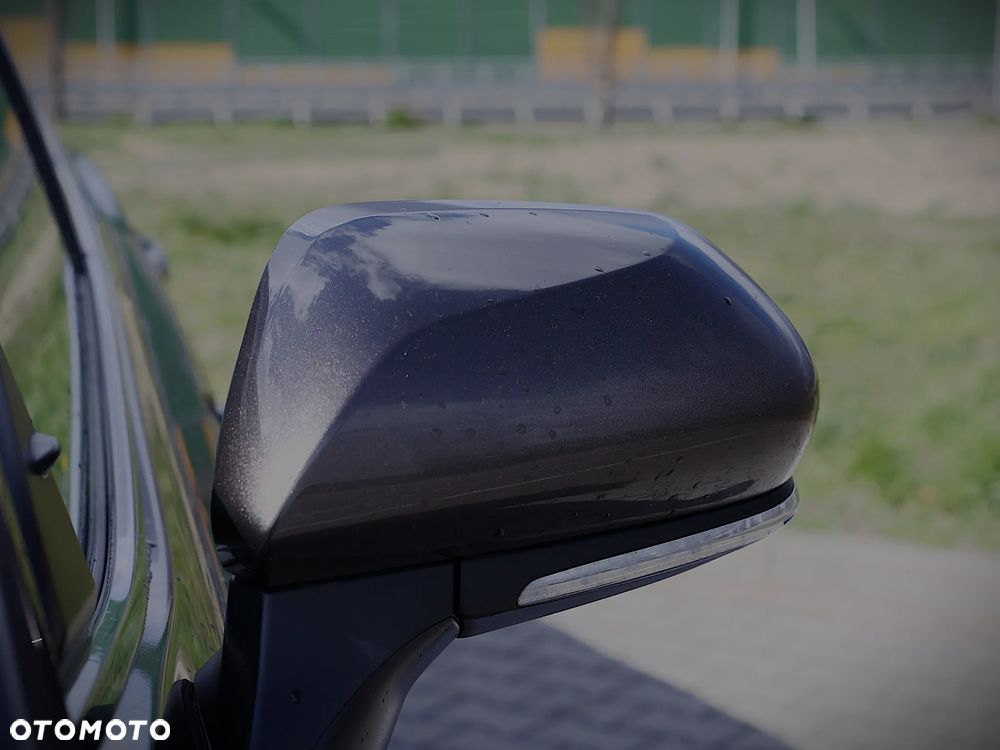 Toyota Camry 2.5 Hybrid Comfort CVT - 8