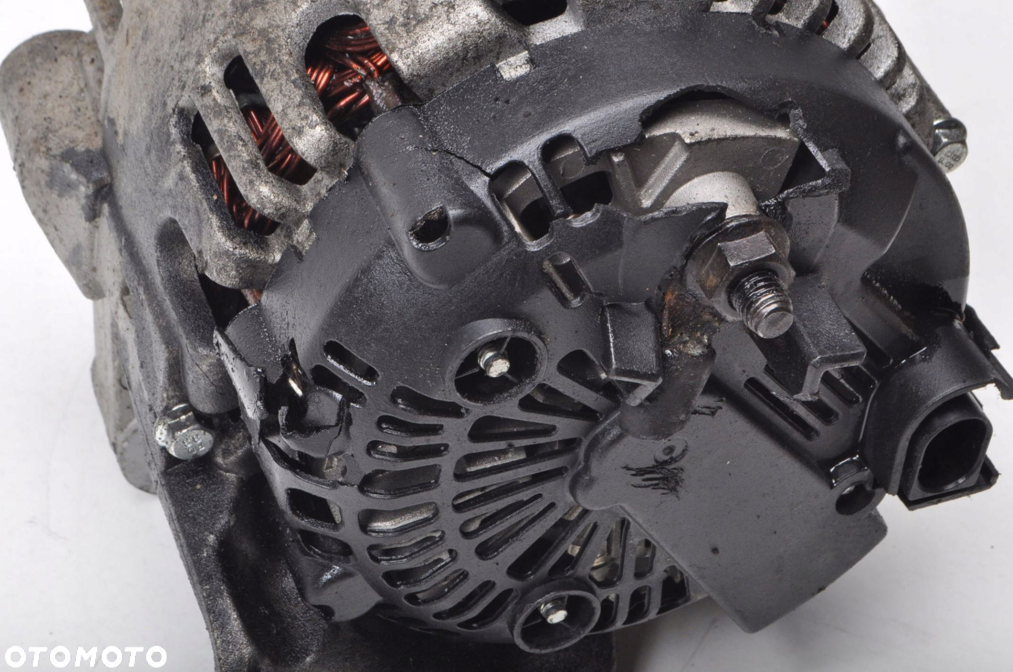 LAND ROVER FREELANDER 2.0 TD4 L314 ALTERNATOR - 5