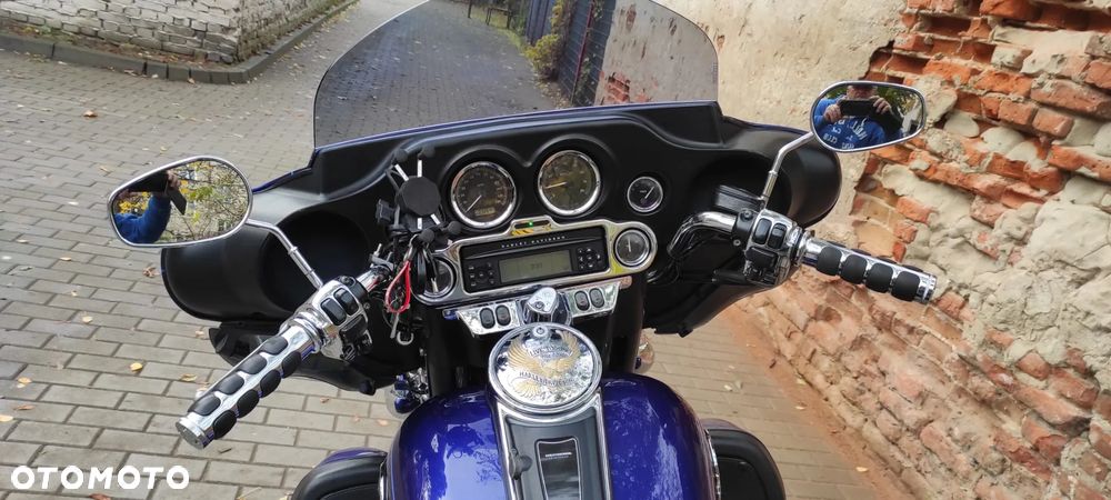 Harley-Davidson FLH Electra Glide - 13