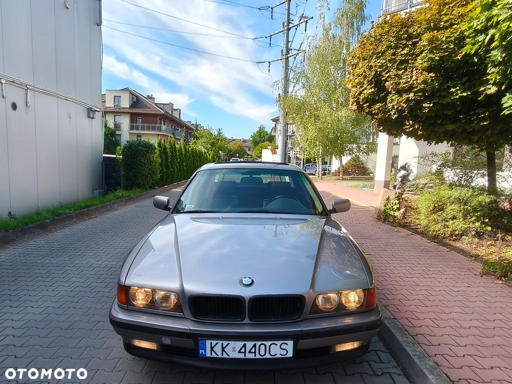 BMW Seria 7 - 13