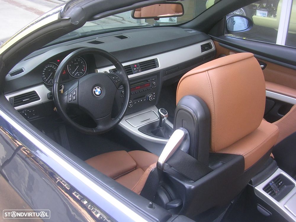 BMW 325 i - 13
