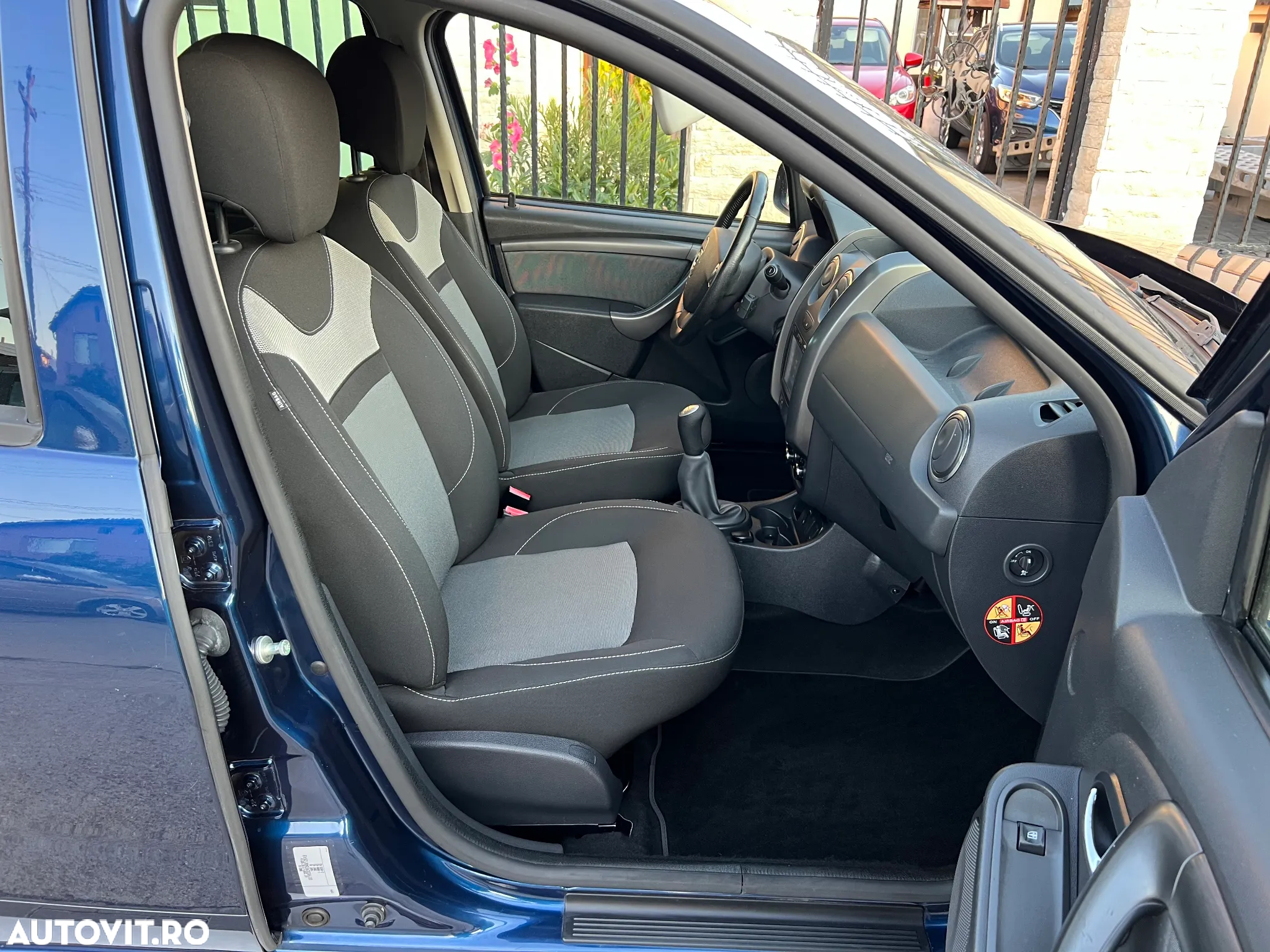 Dacia Duster 1.6 SCe Essential - 7