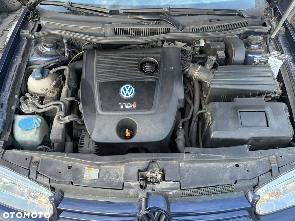 Volkswagen Golf - 5