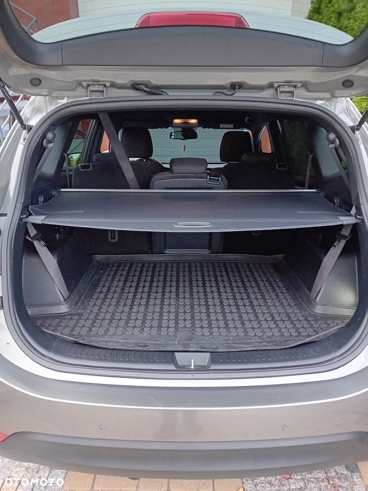Kia Carens 1.6 GDI L 7os - 38