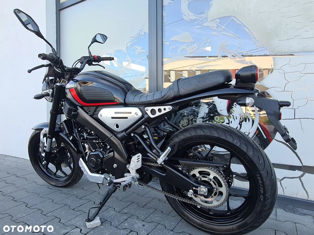 Yamaha XSR - 6