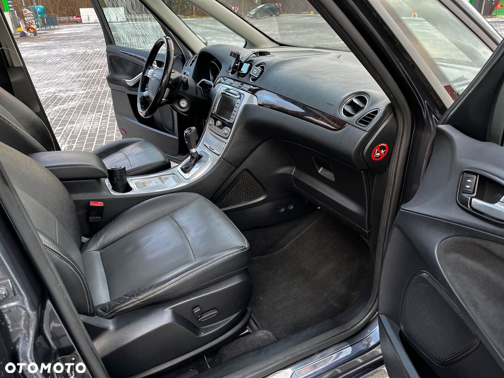 Ford Galaxy 2.0 TDCi Ghia - 24