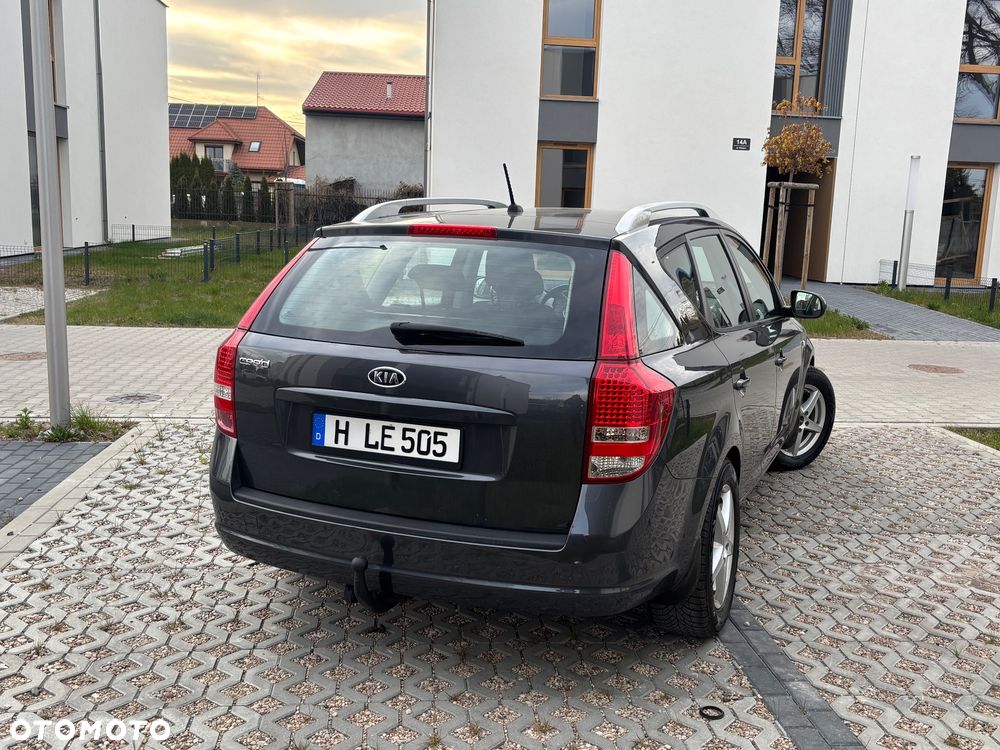 Kia Ceed 1.4 CVVT Spirit - 11