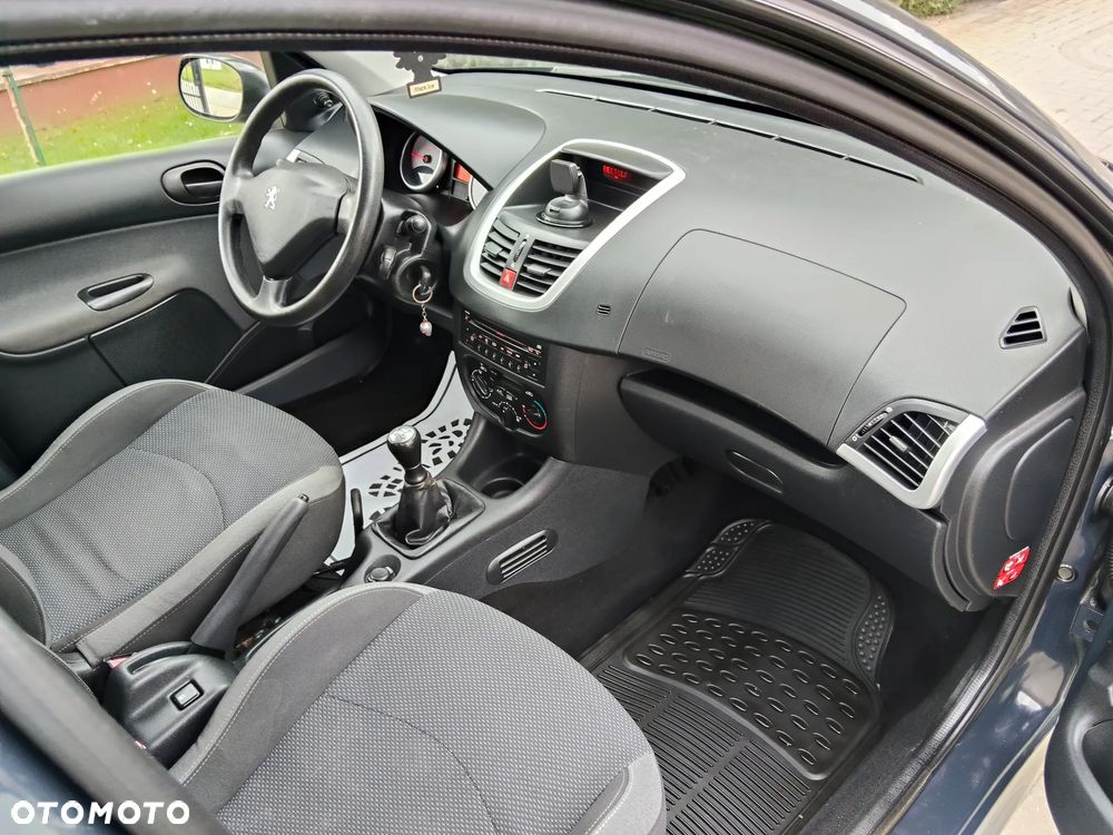 Peugeot 206 plus 75 - 22