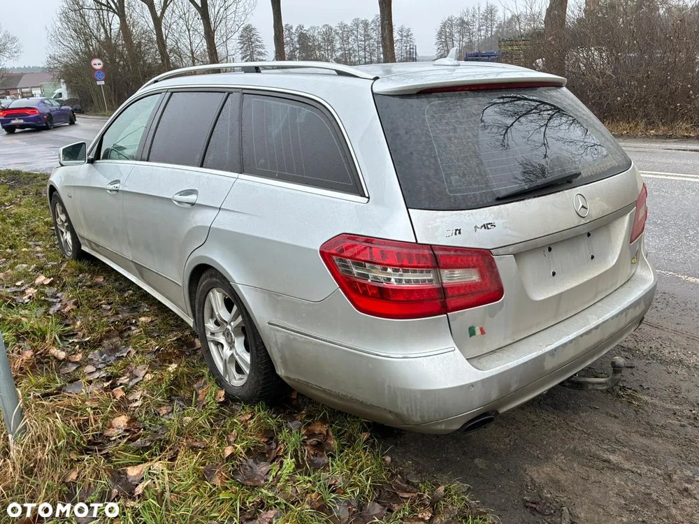 Mercedes-Benz Klasa E 350 CDI DPF 4Matic BlueEFFICIENCY 7G-TRONIC Avantgarde - 2