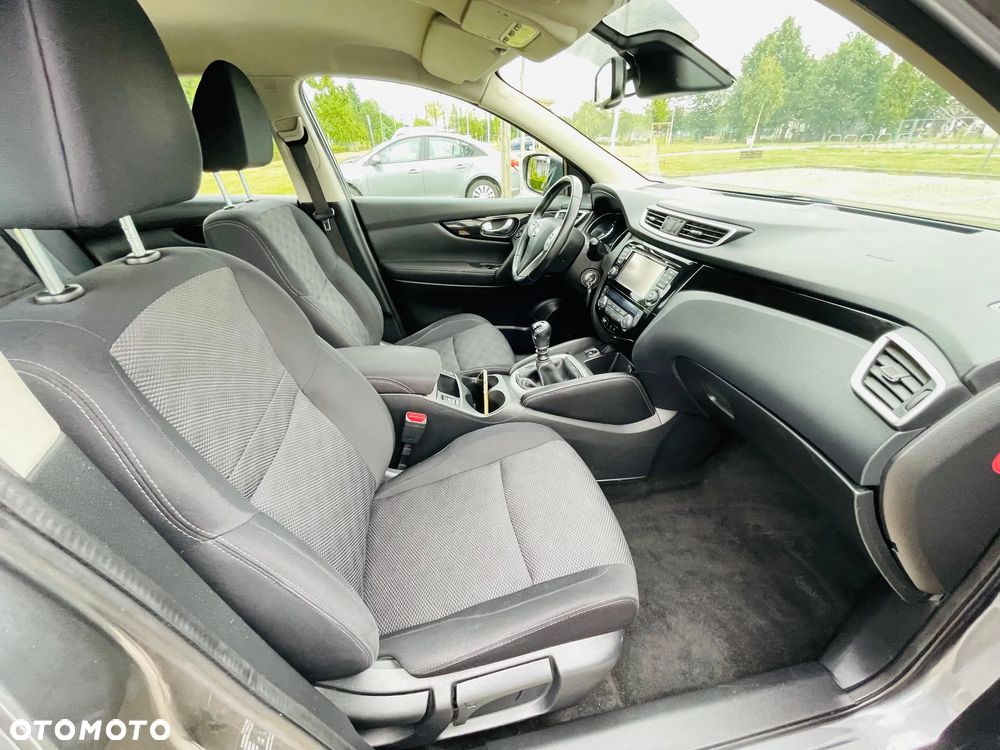 Nissan Qashqai 1.6 DIG-T N-Connecta - 16