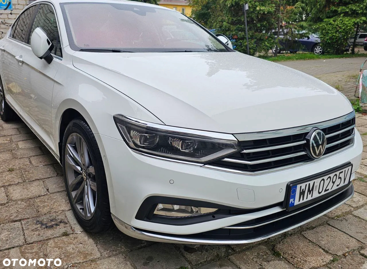 Volkswagen Passat 2.0 TDI Elegance DSG - 23