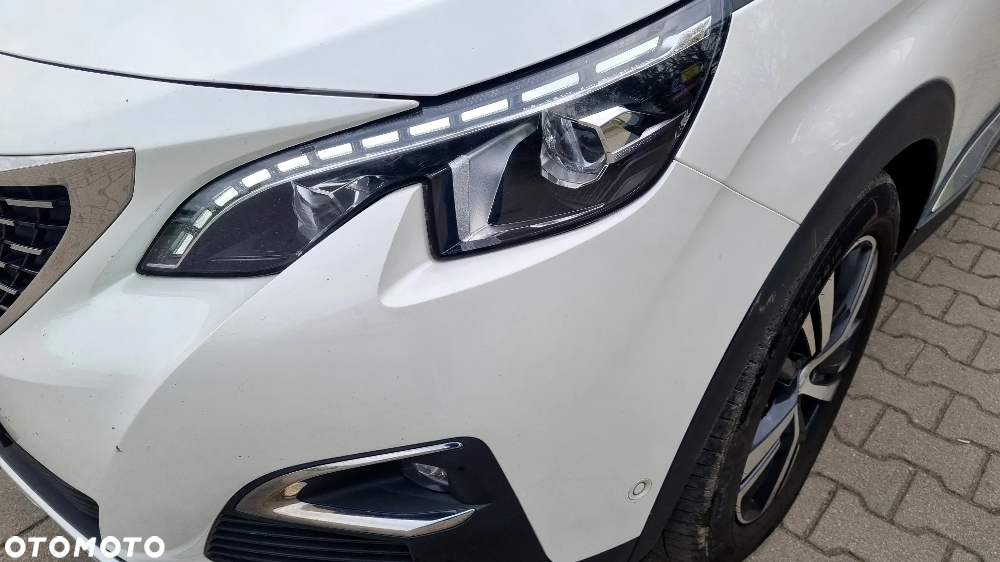 Peugeot 3008 BlueHDi 180 Stop & Start EAT8 Allure - 11