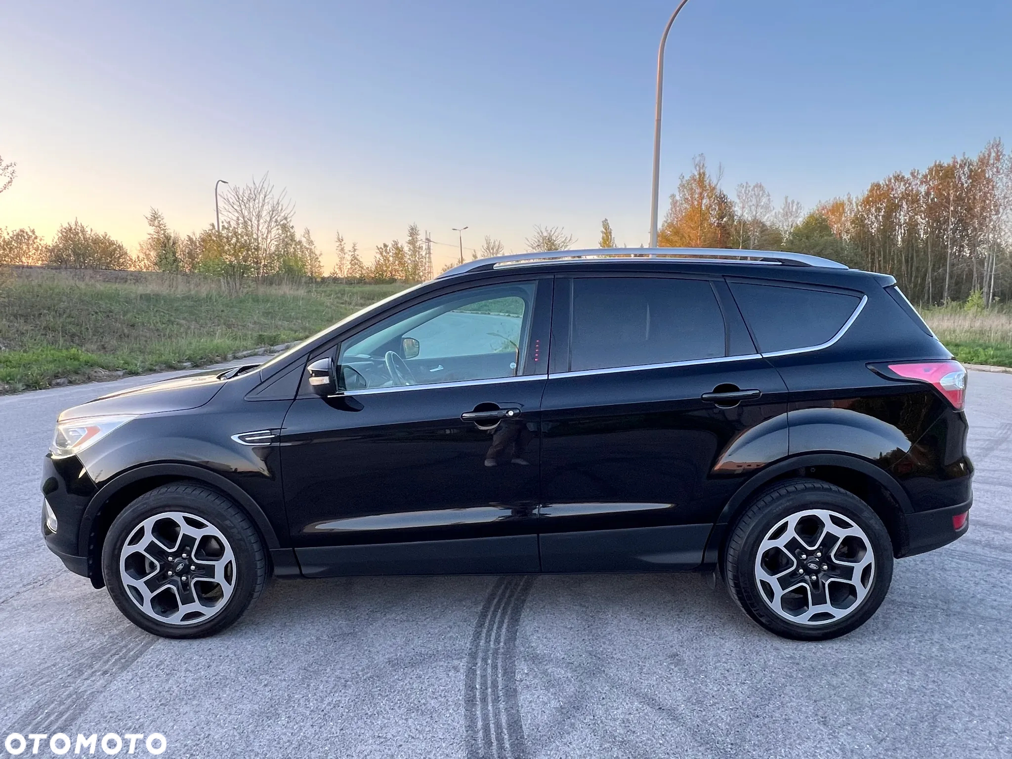 Ford Kuga - 10