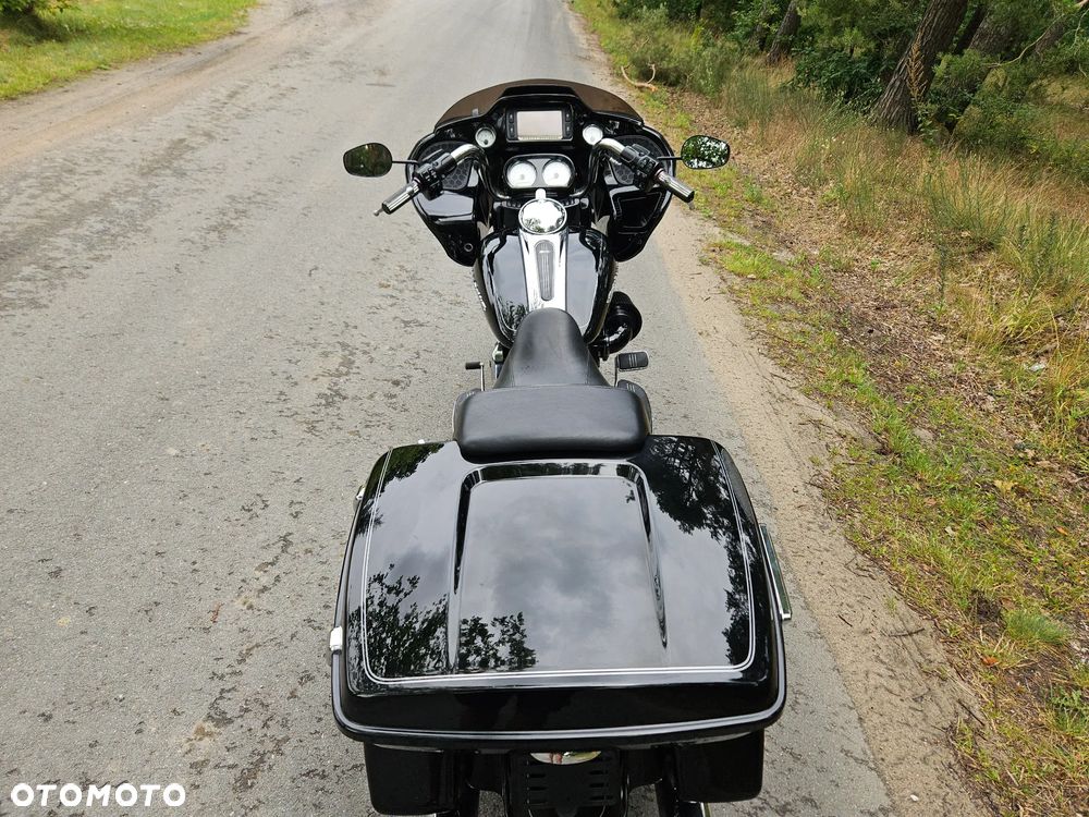Harley-Davidson Touring Road Glide - 12