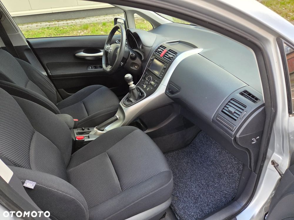 Toyota Auris 1.6 Sol - 18