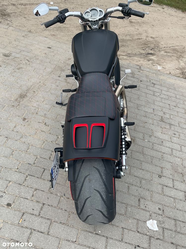 Harley-Davidson V-Rod Muscle - 3