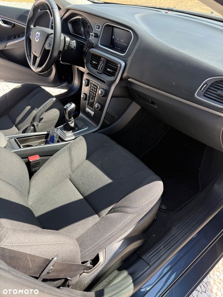 Volvo V40 D2 Kinetic - 22