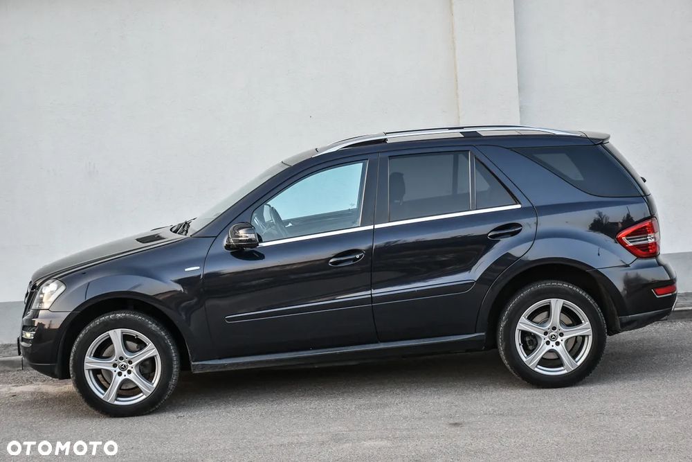 Mercedes-Benz ML 300 CDI 4Matic 7G-TRONIC DPF BlueEFFICIENCY Grand Edition - 16