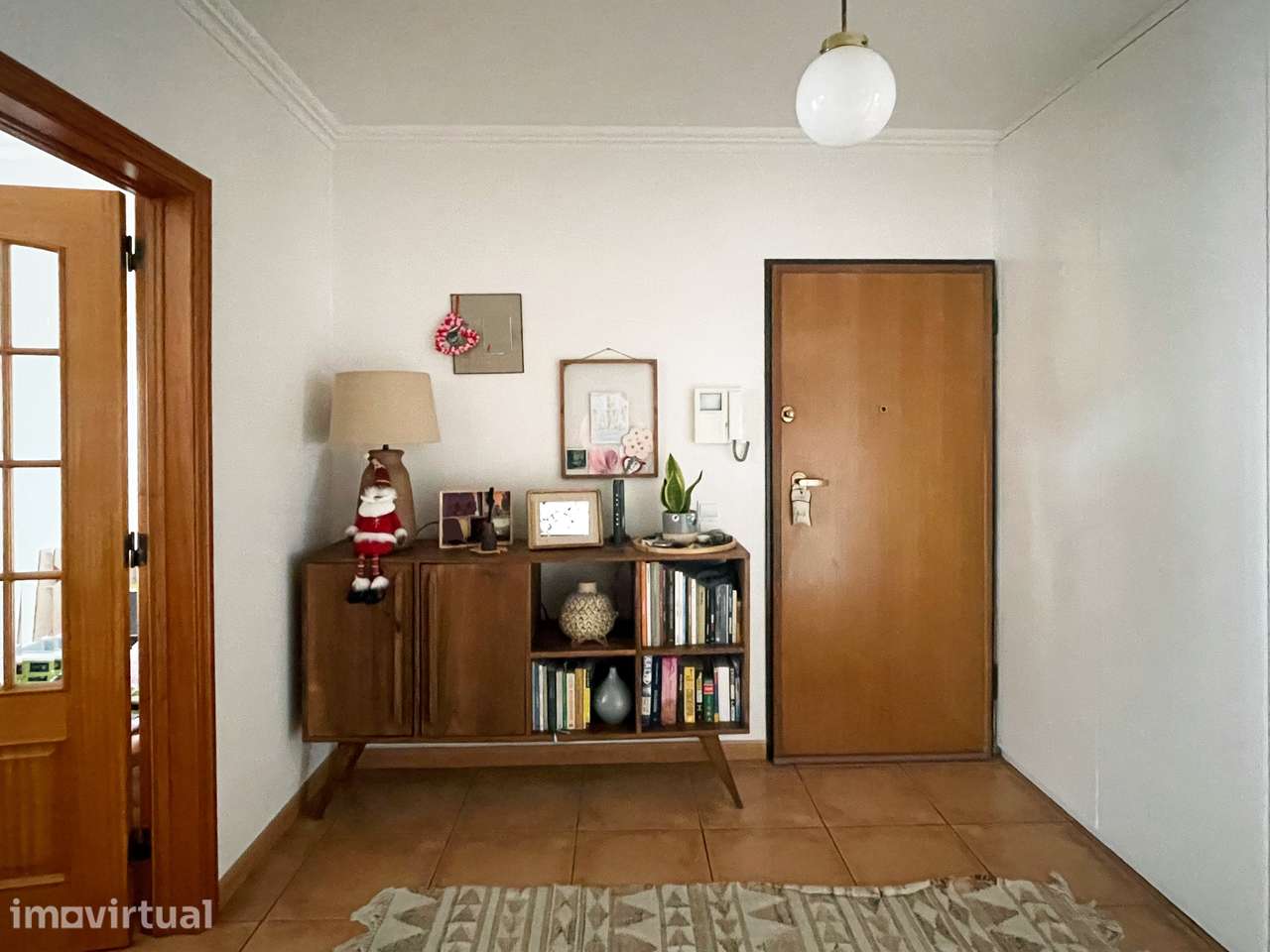Luminoso T2 com 115 m² e Garagem Box em Manique | Junto aos Salesianos - Grande imagem: 2/25