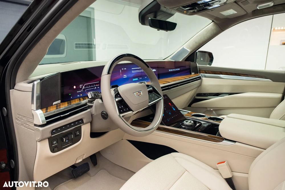 Cadillac Escalade - 2