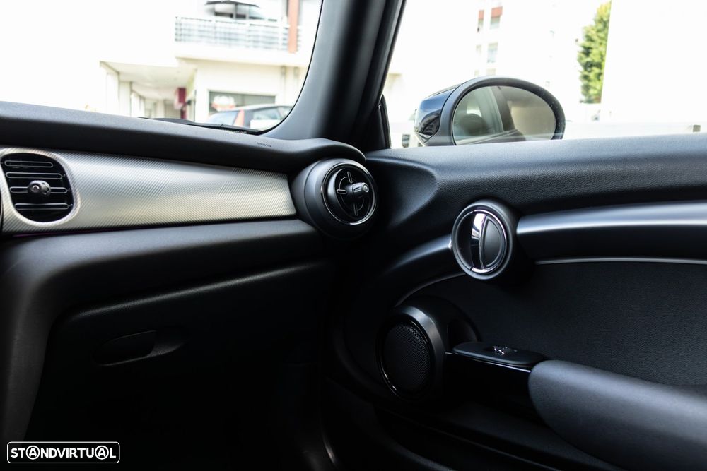 MINI 3 Portas Cooper E Classic S - 17