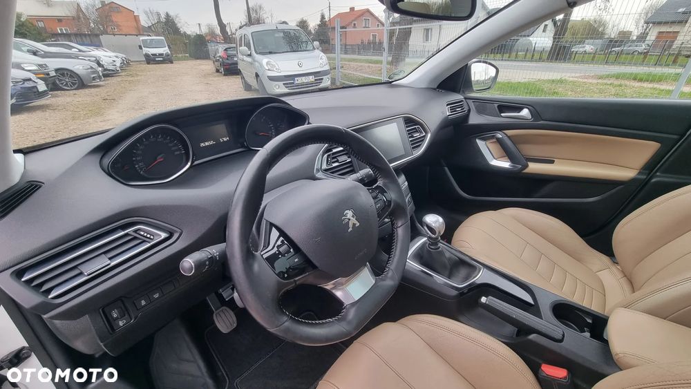 Peugeot 308 1.6 BlueHDi Allure S&S - 12