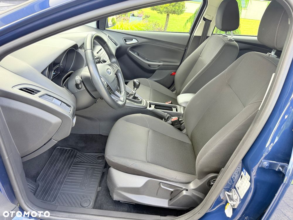 Ford Focus - 8
