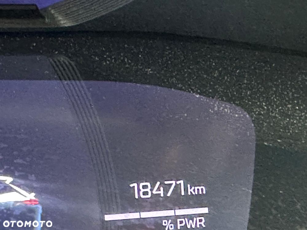 Peugeot 2008 Hybrid 136 e-DSC GT - 10