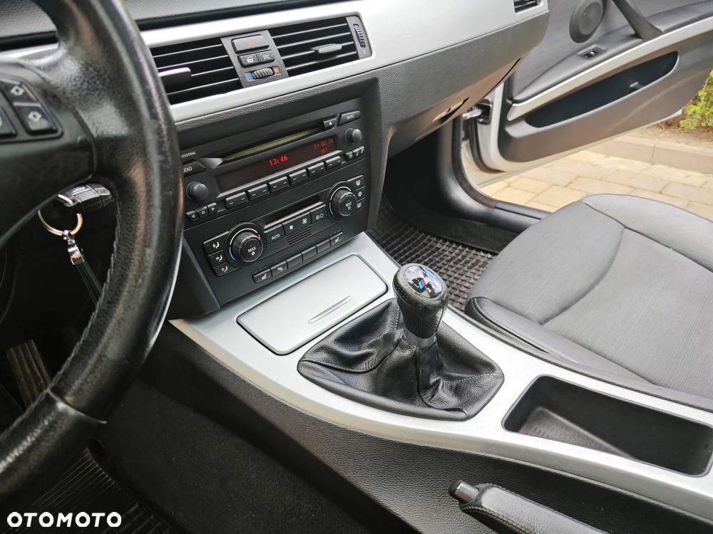 BMW Seria 3 320d - 17