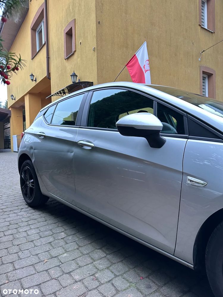 Opel Astra 1.6 CDTI Enjoy - 10