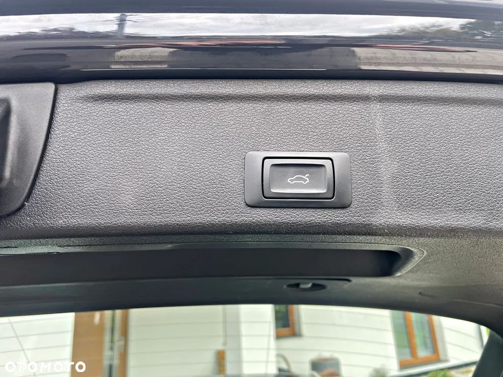 Audi A4 Avant 2.0 TDI ultra sport - 30